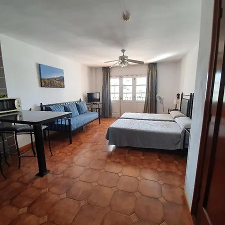 Pueblo Torviscas 3* אדחה